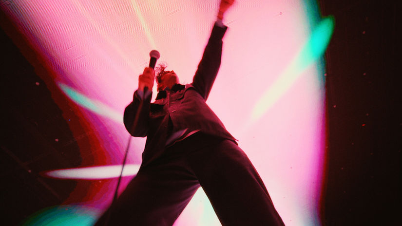 TWENTY ONE PILOTS "SHY AWAY"